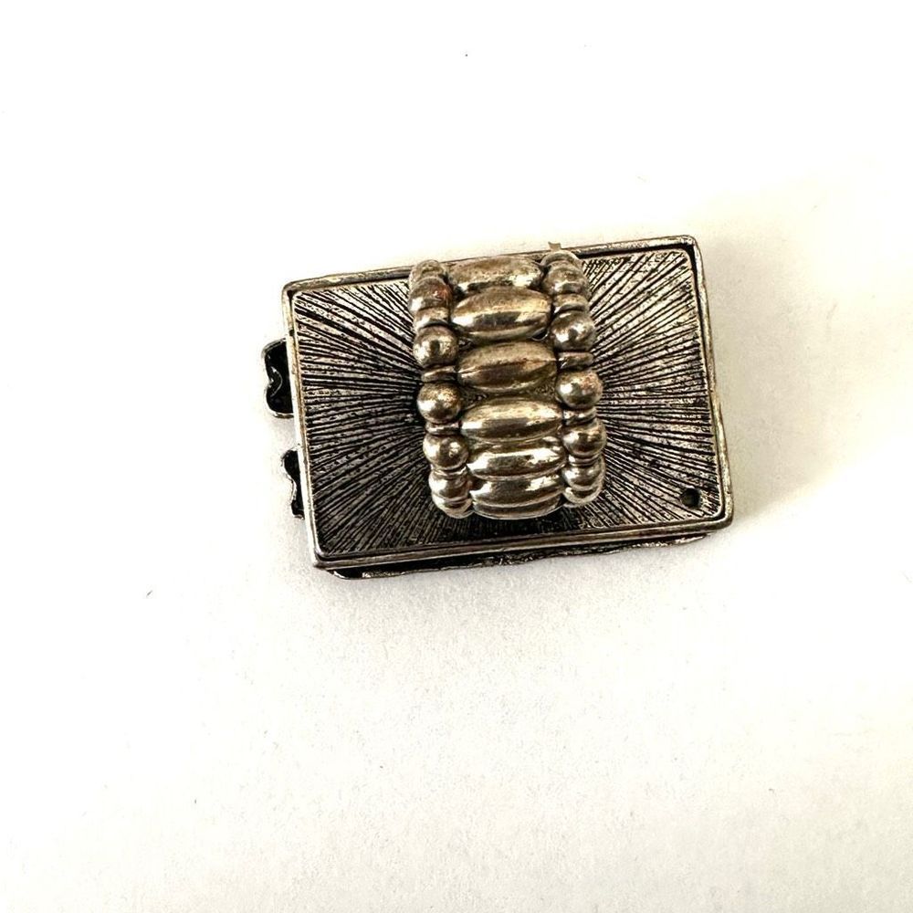 Silver Peace Sign Ring - Picture 4 of 9